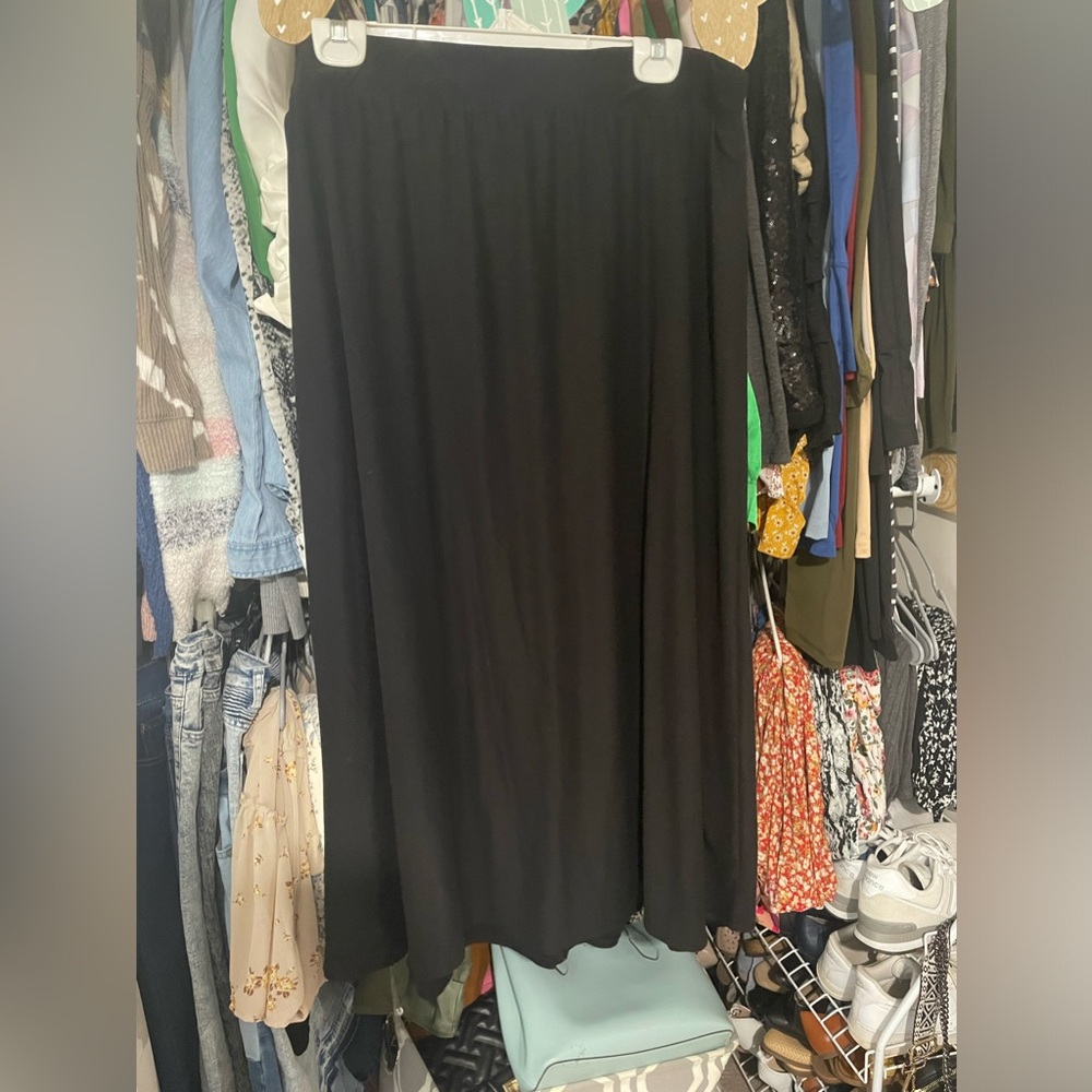 Maxi soft black skirts
